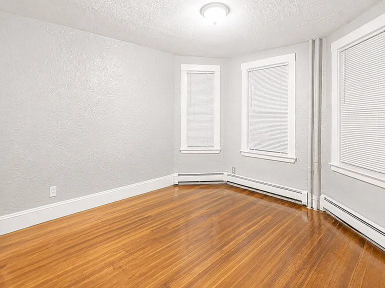 71 Thornton St #1 — Photo 9