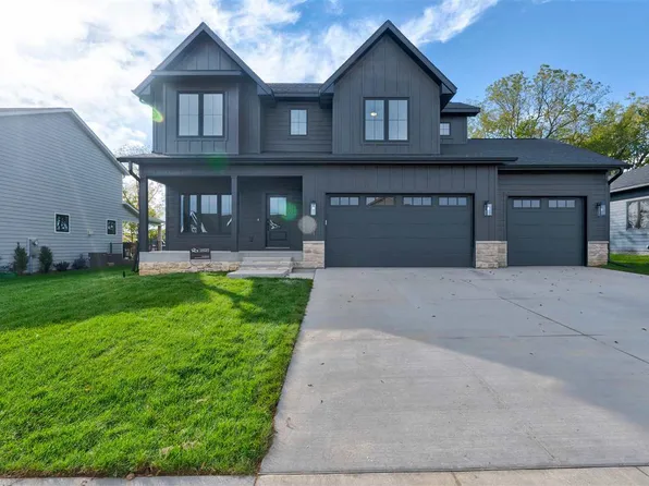 1405 Green Oak Pass, Tiffin, IA 52340