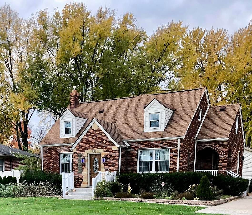 34125 Jefferson Ave, Saint Clair Shores, MI 48082 | MLS #50114626 | Zillow