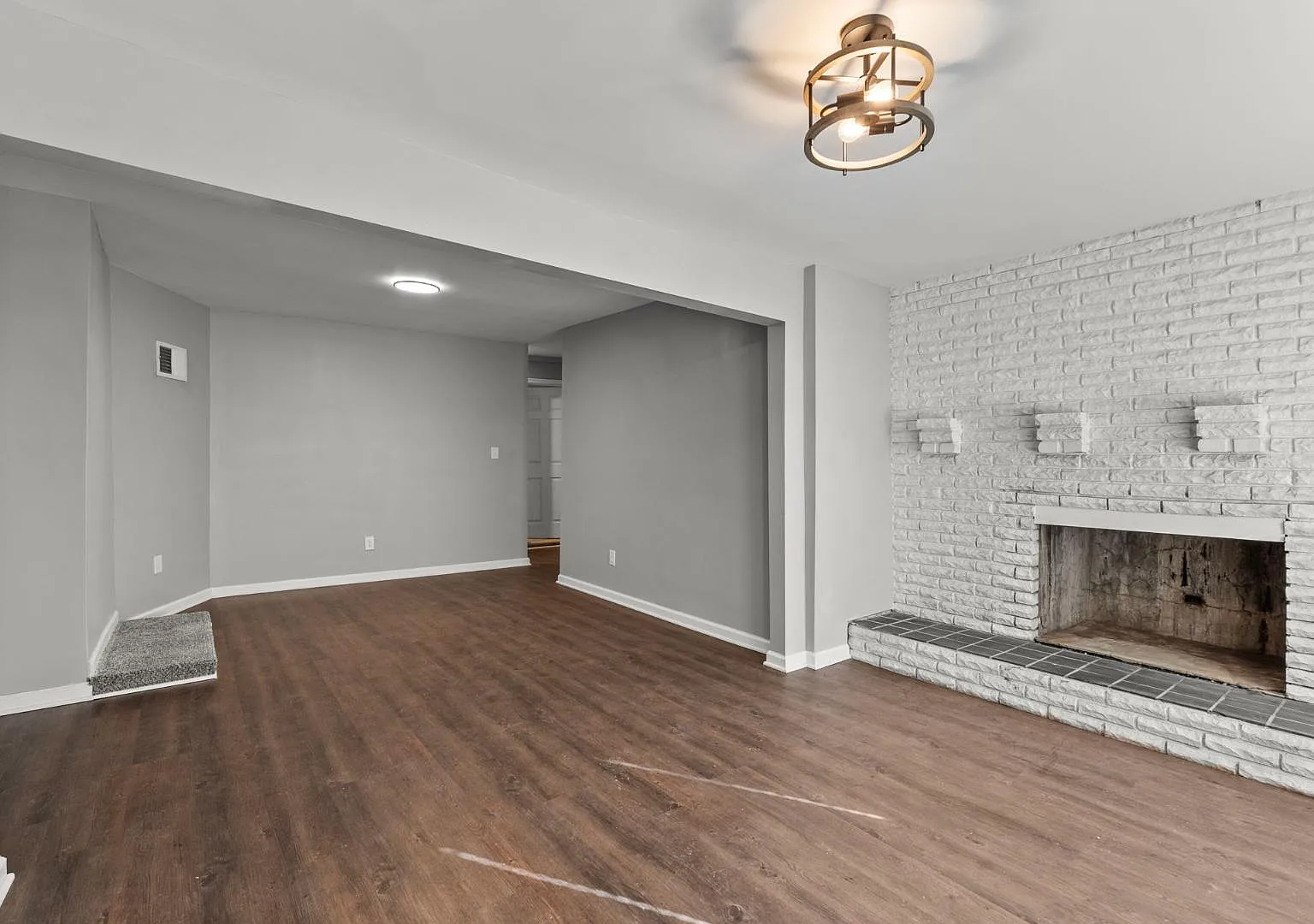 105 Johnson St — Photo 4