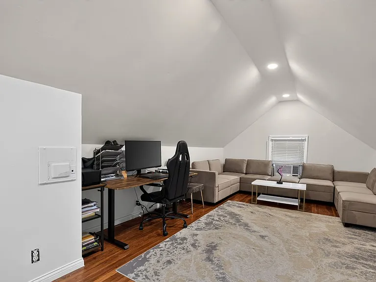 28036 W Oakland Rd — Photo 23