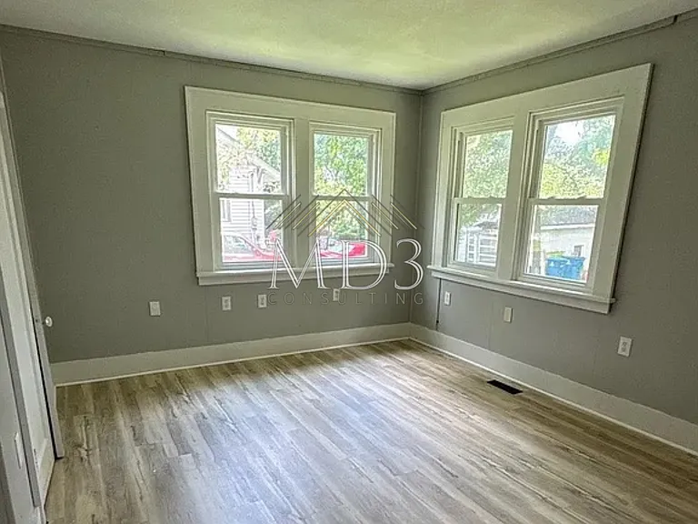 45 Beacon Ave — Photo 9