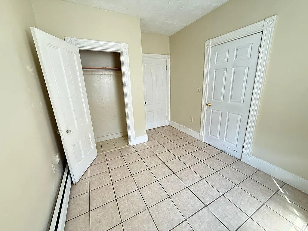 3 bed, $870 — Photo 4