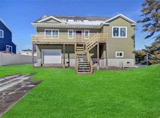 64 W Marine Ave, Lindenhurst, NY 11757