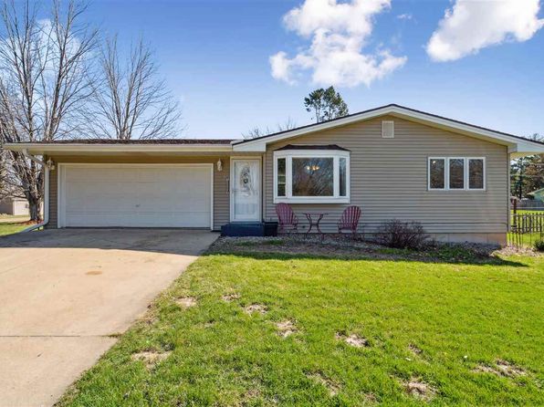 3257 Windward St NE, Solon, IA 52333