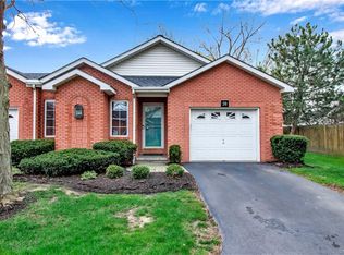 38 Woodpointe Run, Williamsville, NY 14221