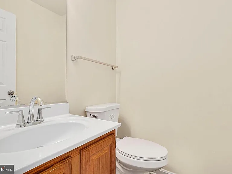 6581 Ewald Ct — Photo 20