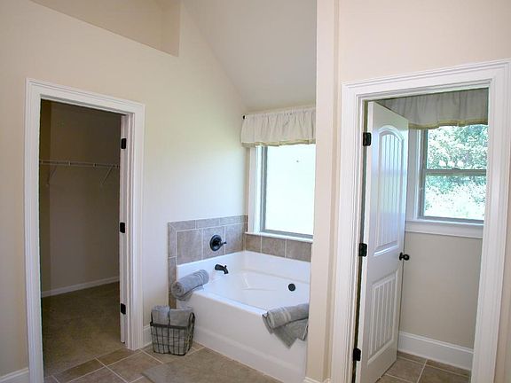 2nd image of 187 Cypress Cove Ct