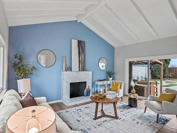 4th image of 1054 Castleton Way