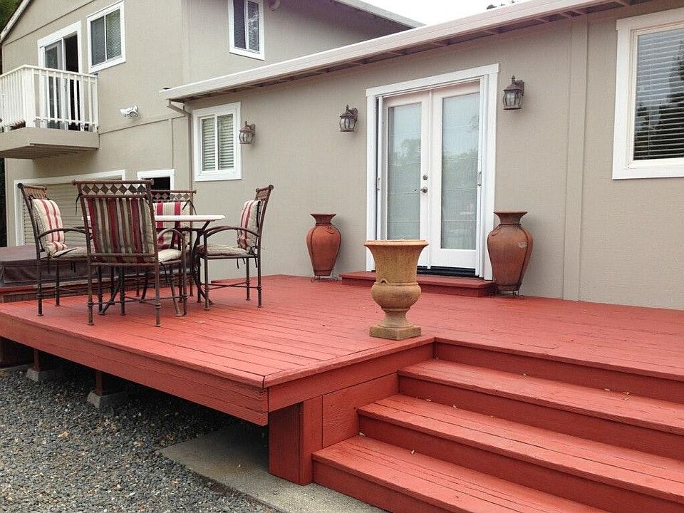 Back Entrance & Deck