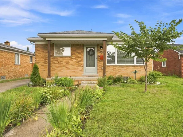 6518 Fenton St, Dearborn Heights, MI 48127