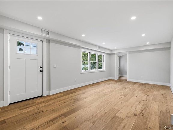 3rd image of 103 Bonnie Road