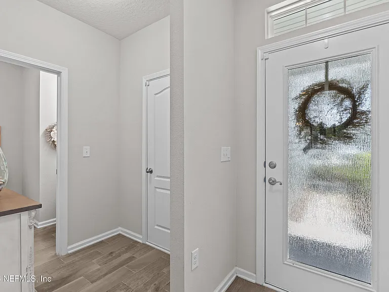 30 Bush Pl — Photo 14