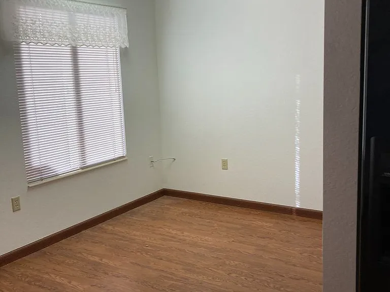 8513 Millsboro Dr — Photo 4