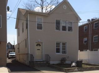 3086 Hatting Pl, Bronx, NY 10465