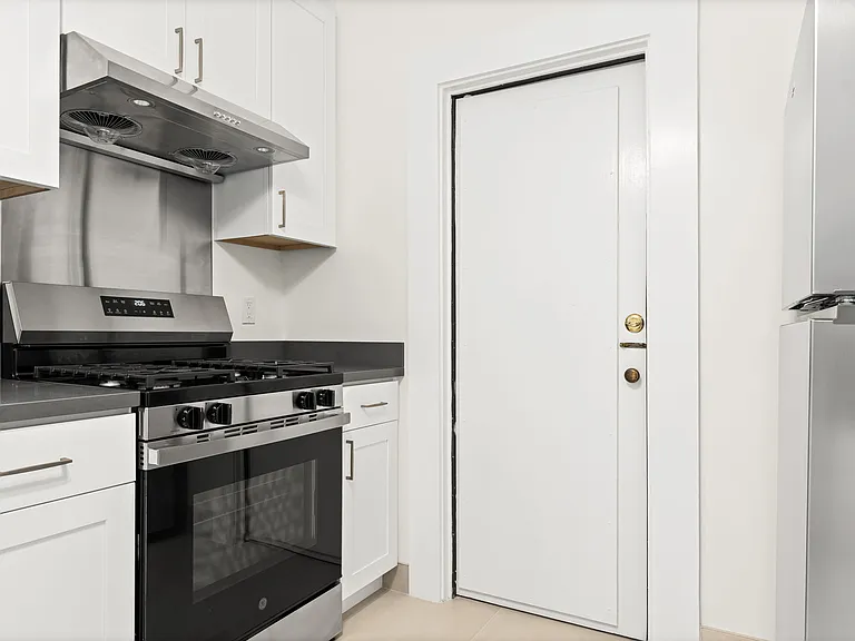 1828-1830 Anza St #3 — Photo 19