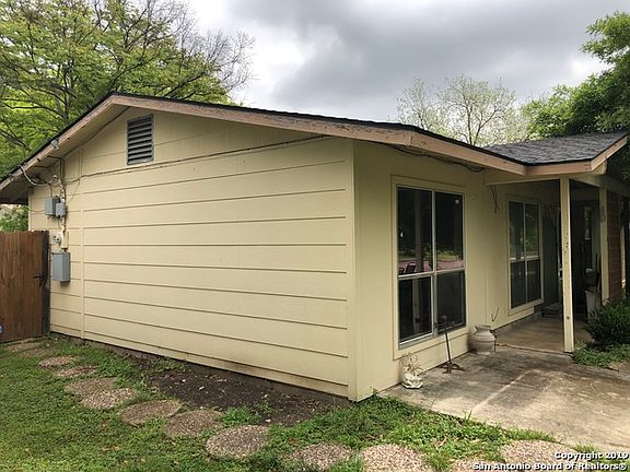 4th image of 2519 Waterford Dr