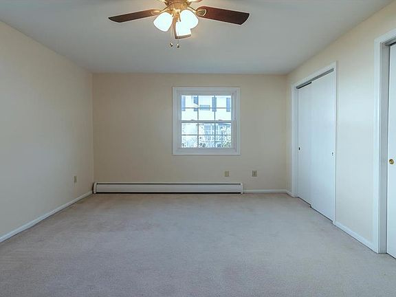 5th image of 4 Meadowlawn Dr Unit 20