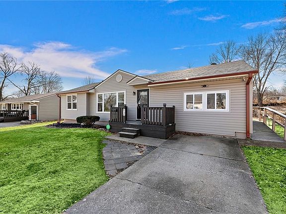 5th image of 4720 S Crysler Dr