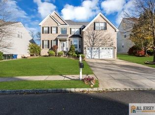 43 Meadow Run Rd, Bordentown, NJ 08505