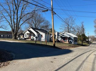 910 N No Mine St, Potosi, MO 63664