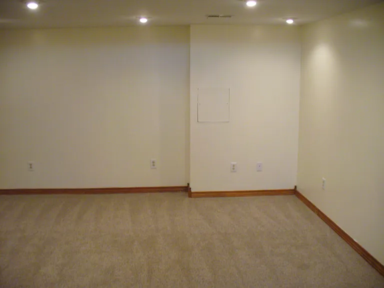 2469 Sutter Pkwy — Photo 11