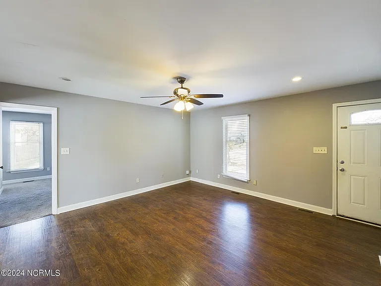 3520 Casine Ct — Photo 6
