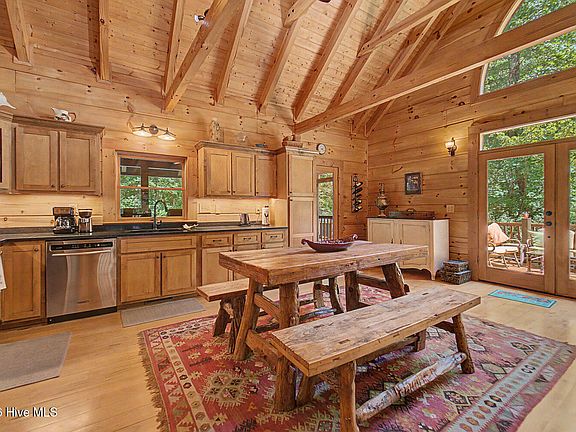 3rd image of 314 Carringer Road