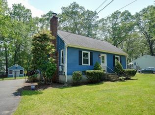 10 Laurel Ln, Bellingham, MA 02019