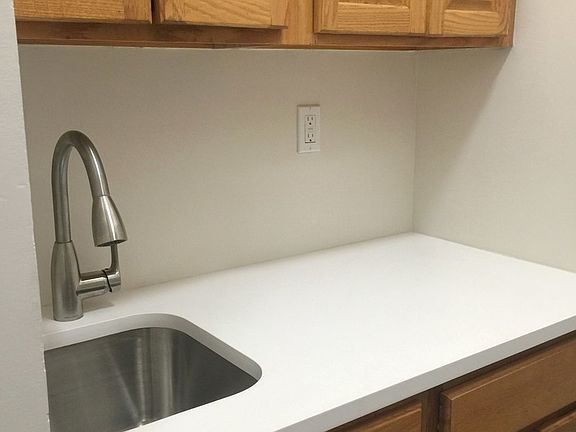 5th image of 520 E 84th St APT 2A