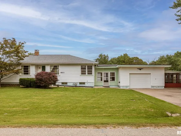 4821 Pershing Ave, Bartonville, IL 61607