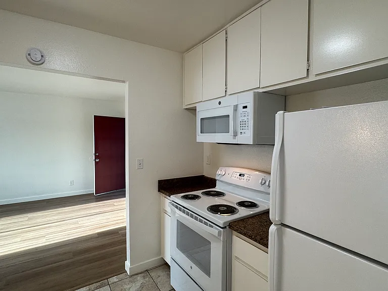 7791 Linda Vista Rd — Photo 10