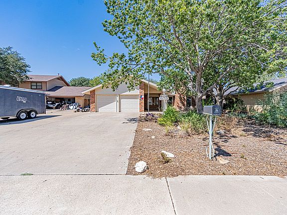 2nd image of 4613 Applewood Dr