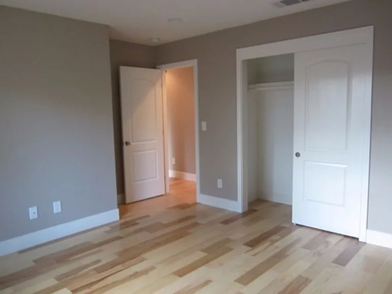 4 bedroom 2 bath house in Holbrook Heights- Concord — Photo 8