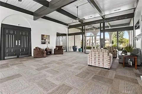 24307 La Glorita Cir — Photo 22