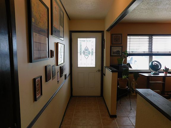 2nd image of 6054 Sunset Dr