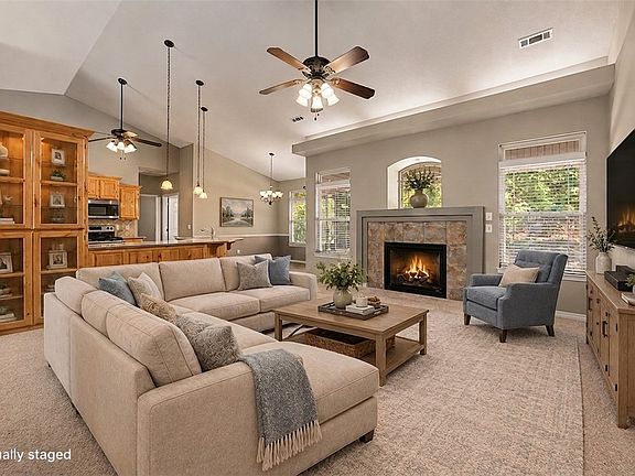 4th image of 3 Whitby Ln