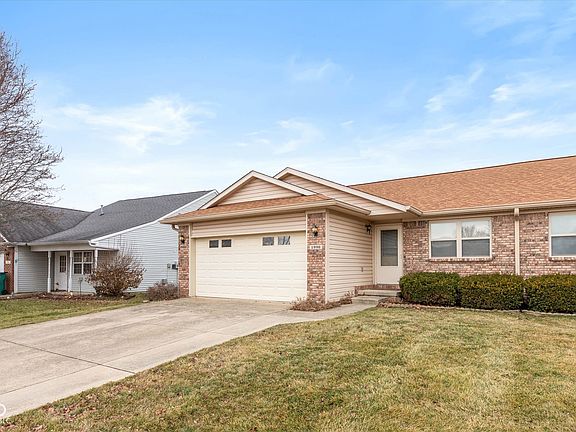 2nd image of 1996 Acorn Rd