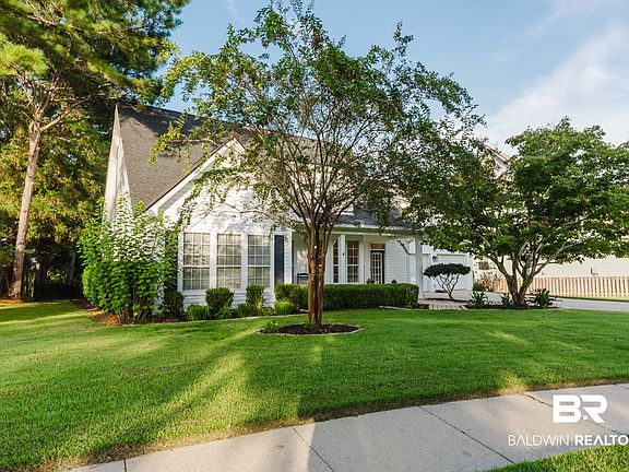 2nd image of 30634 Pine Ct