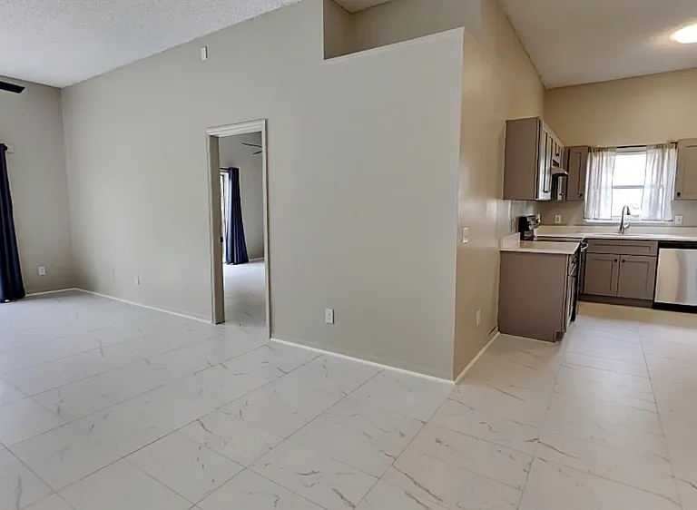 1836 Blue Fox Ct — Photo 4