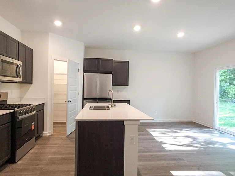 4203 Viceroy St — Photo 4