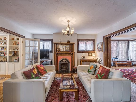 3rd image of 1231 N Humboldt St
