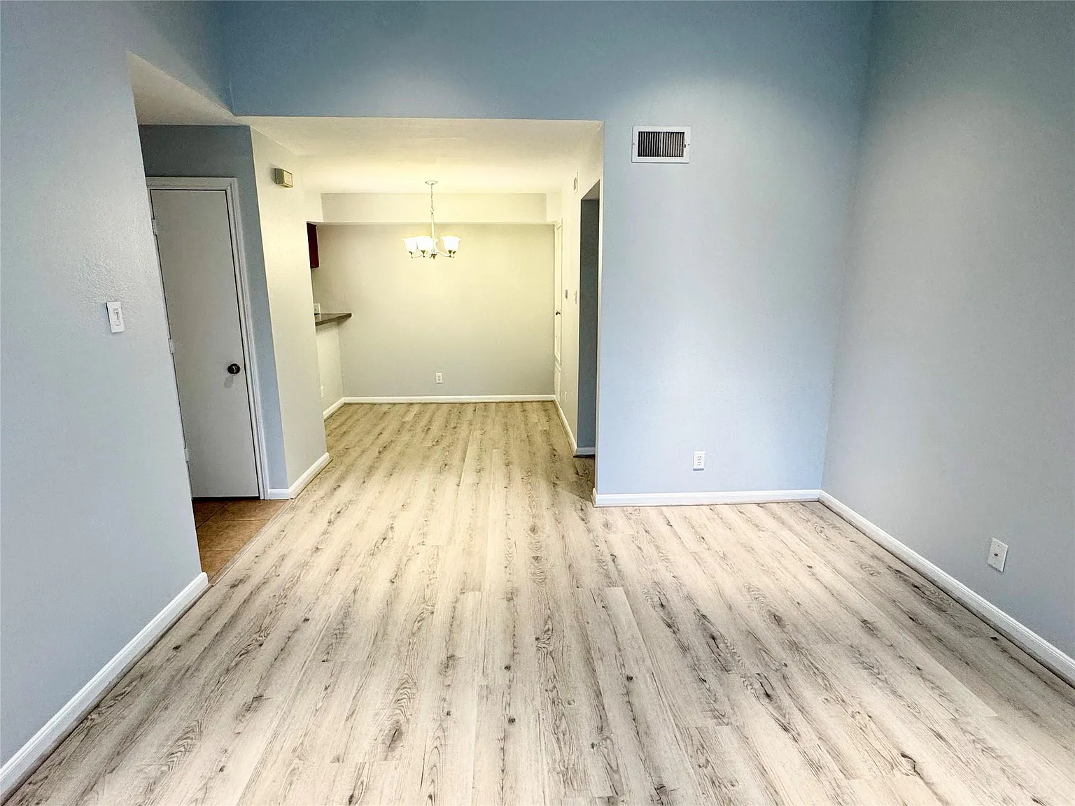 1 bed, 1.0 bath, 714 sqft, $1,150 — Photo 4