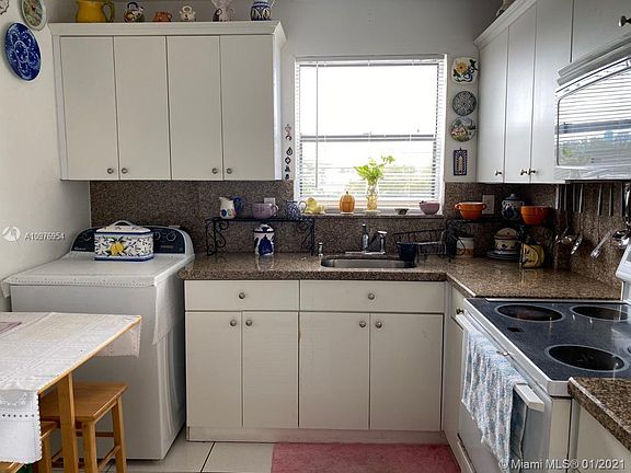 2nd image of 990 Biarritz Dr APT 403