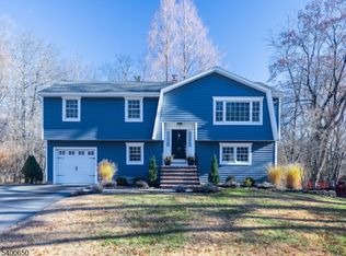 12 Oakwood Ave, Pequannock Twp., NJ 07440