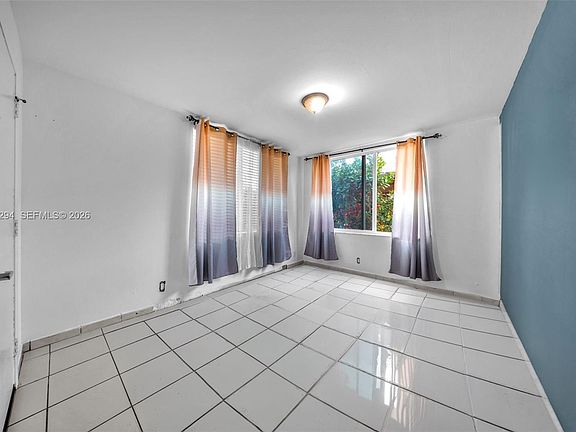 5th image of 1853 SW 17th St APT 3