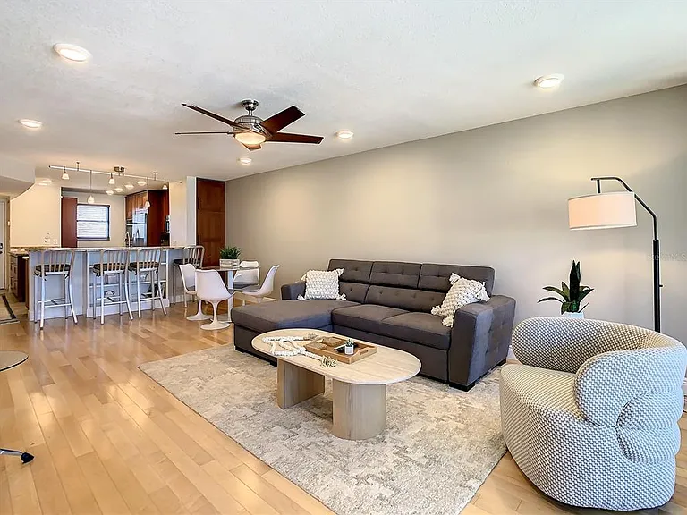 18304 Gulf Blvd #516 — Photo 11