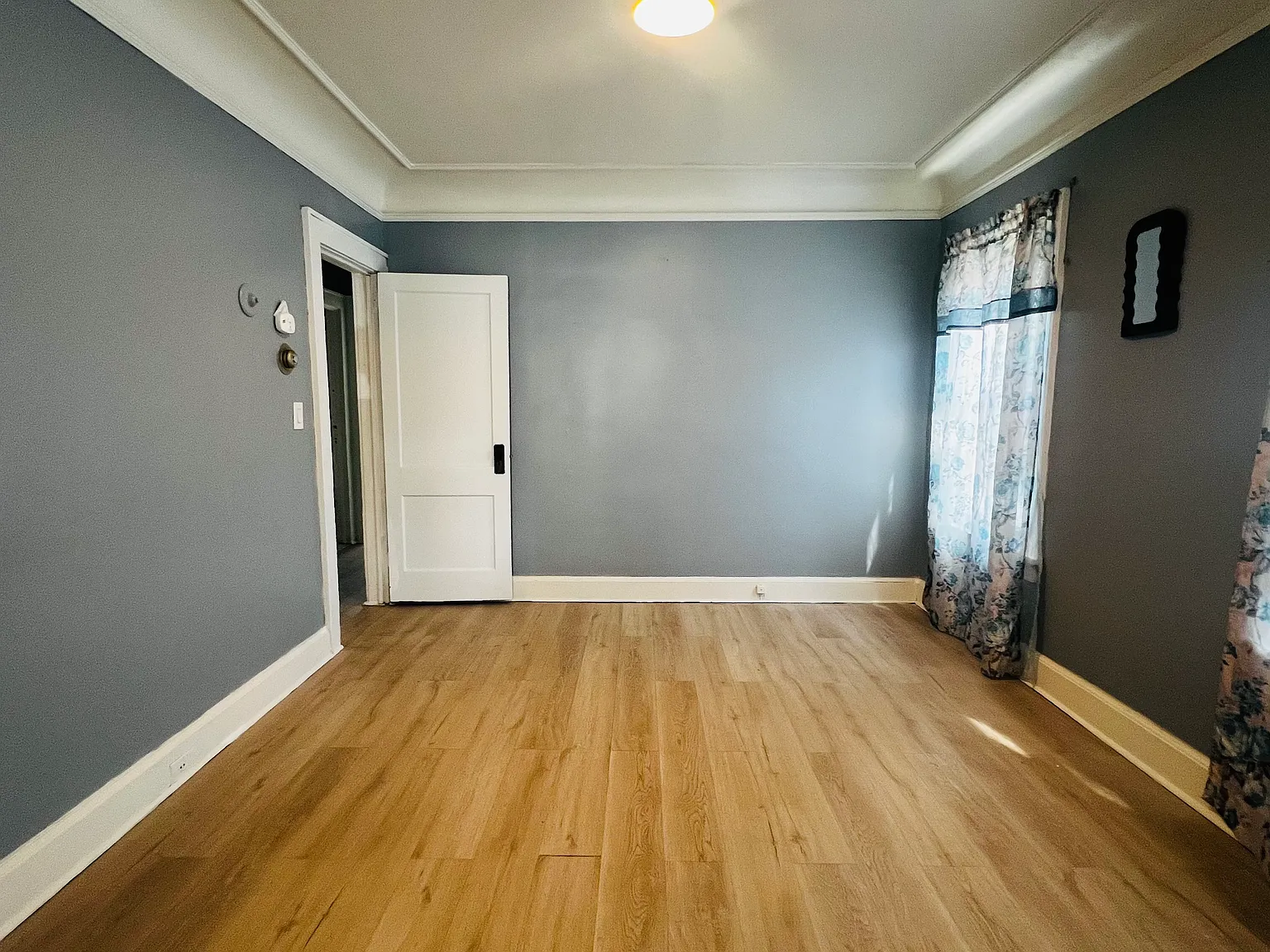 2 bed, 1000 sqft, $2,350 — Photo 4