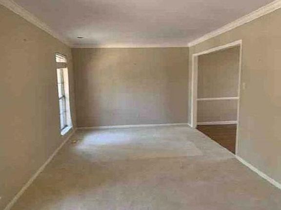 Additional Living Room