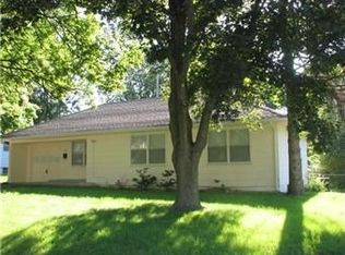 407 SW Lakeview Blvd, Lees Summit, MO 64063